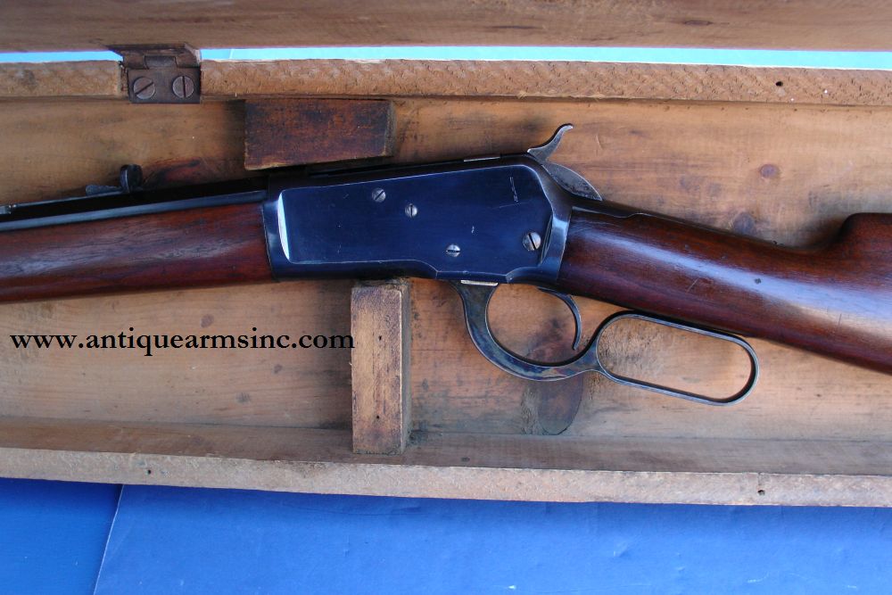 1892-winchester-rifle-original-crate-mint%20(9).jpg